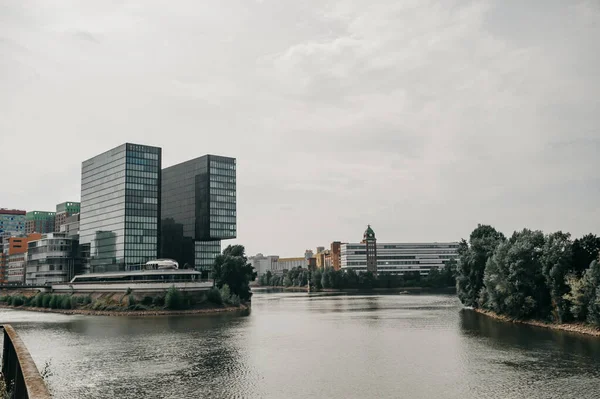 Almanya Duesseldorf Ağustos 2020 Medienhafen Medya Limanında Manzaralı Düsseldorf Şehir — Stok fotoğraf