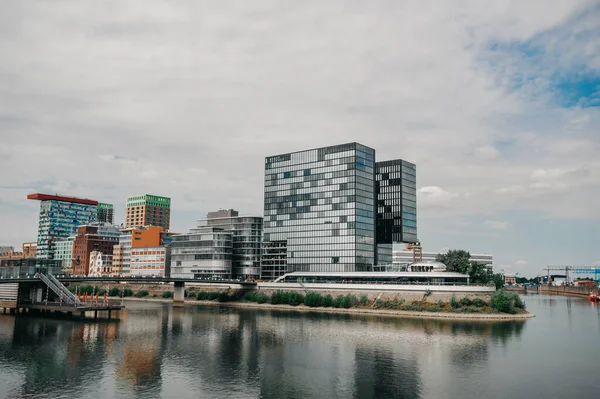 Alemania Duesseldorf Agosto 2020 Hotel Hayat Medienhafen Paisaje Urbano Dusseldorf — Foto de Stock