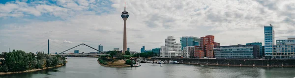 Alemania Duesseldorf Agosto 2020 Medienhafen Paisaje Urbano Dusseldorf Con Vista — Foto de Stock