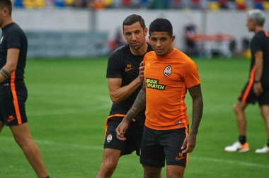 ALMANY, DUESSELDORF - 16 AĞUSTOS 2020: Dodo ve Dario Srna maç öncesi eğitimdeler