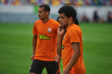 ALMANY, DUESSELDORF - 16 AĞUSTOS 2020: FC Shakhtar Donetsk 'in ön eleme eğitimi sırasında Taison' un fotoğrafı.