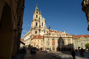 Prag, Çek Cumhuriyeti - 28 Eylül 2015: Prag. Çek Cumhuriyeti 'nin başkenti, St Nicholas Kilisesi
