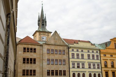 Prag, Çek Cumhuriyeti - 15 Eylül 2015: Sokak ve eski yapılar, Prag kentsel ifrastructure - Çek Cumhuriyeti 'nin başkenti.