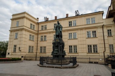 Prag, Çek Cumhuriyeti - 15 Eylül 2015: Charles Anıtı, Kutsal Roma İmparatoru.