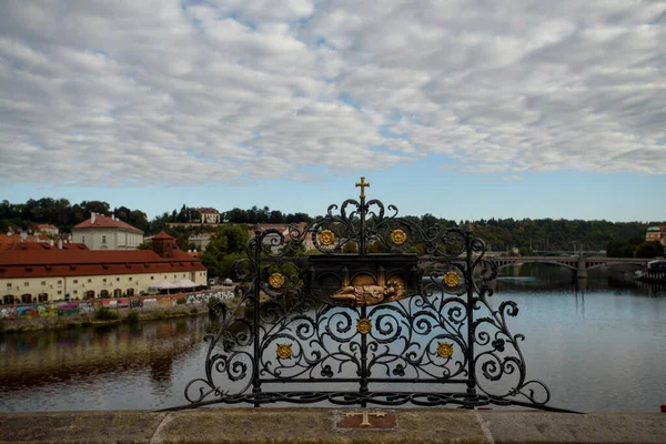 Praga República Checa Setembro 2015 Lugar Parapeito Ponte Charles Onde — Fotografia de Stock