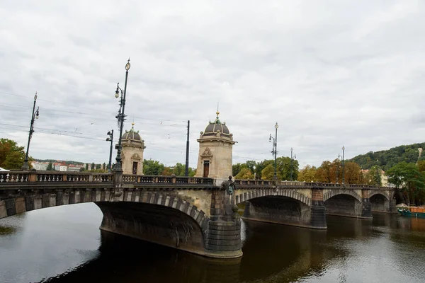 Praga República Checa Septiembre 2015 Río Moldava Praga Puente Legión —  Fotos de Stock