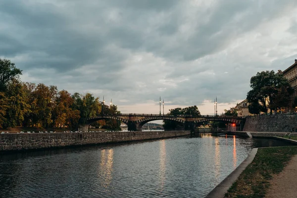 Prag Tjeckien September 2015 Floden Vltava Prag Legionbron Mest Legitima — Stockfoto