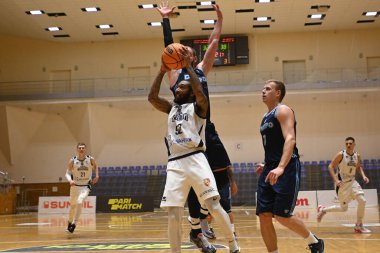 KHARKIV, UKRAINE - 15 Ocak 2021: Ukrayna Süper Ligi maçı BC Sokoly BC Dnepr 'e karşı