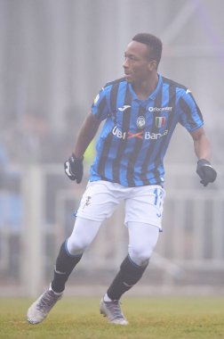 KHARKIV, UKRAINE - 11 Aralık 2019 Alassane Sidibe. Maç U19 UEFA lig şampiyonu Shakhtar - Atalanta Metalist Arena.