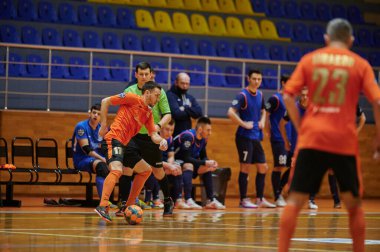 KHARKIV, UKRAINE - 24 Ocak 2021 Ukrayna ExtraLeague Viva Cup Monolit Donbass Energo Trading 'e karşı futsal maçı