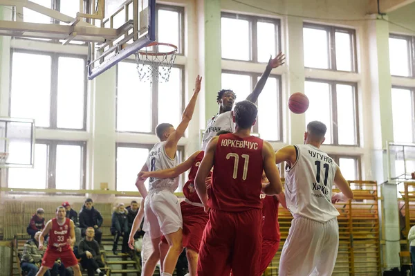 Kharkiv Ucrania Febrero 2021 Partido Baloncesto Liga Ucraniana Polytechnic Sumdu — Foto de Stock