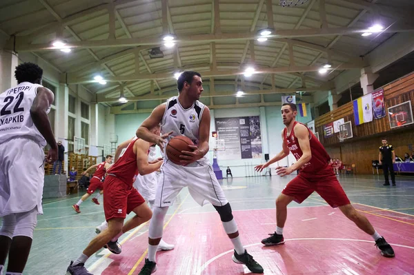 Kharkiv Ucrania Febrero 2021 Partido Baloncesto Liga Ucraniana Polytechnic Sumdu — Foto de Stock