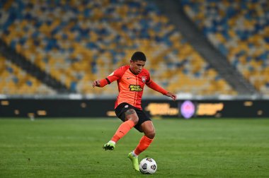 KYIV, UKRAINE - 21 Şubat 2021: Ukrayna Premiere Ligi FC Shakhtar 'ın futbol maçı sırasında Dodo