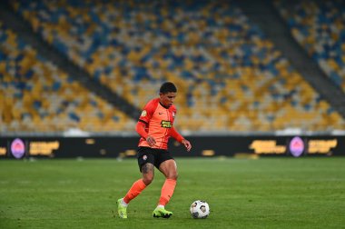 KYIV, UKRAINE - 21 Şubat 2021: Ukrayna Premiere Ligi FC Shakhtar 'ın futbol maçı sırasında Dodo