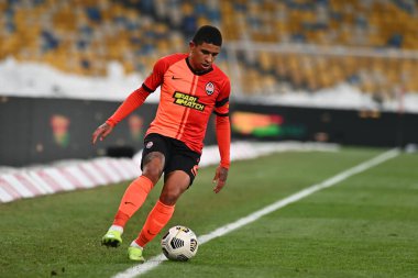KYIV, UKRAINE - 21 Şubat 2021: Ukrayna Premiere Ligi FC Shakhtar 'ın futbol maçı sırasında Dodo