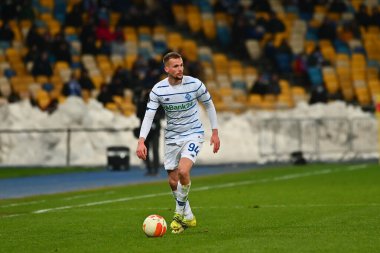 KYIV, UKRAINE - 11 Mart 2021: 94 UEFA Avrupa Ligi Dinamo Kyiv-Villarreal maçı sırasında Kyiv 'deki NSC Olimpiyatları' nda savunma oyuncusu Tomasz Kedziora
