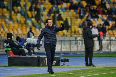 KYIV, UKRAINE - 11 Mart 2021: UEFA Avrupa Ligi Dinamo Kyiv 'in Kyiv' deki NSC Olimpiyatları 'nda Villarreal' e karşı oynadığı maçta Koç Unai Emery