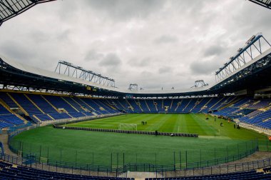 KHARKIV, UKRAINE - 3 Nisan 2021: OSK Metalist Stadyumu. Boş stadyum
