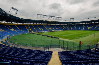 KHARKIV, UKRAINE - 3 Nisan 2021: OSK Metalist Stadyumu. Boş stadyum