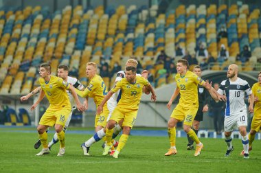KYIV, UKRAINE - 28 Mart 2021: 19 Junior Moraes köşe başında yenildi. Dünya Kupası D Grubu elemeleri futbol karşılaşması 2022 Ukrayna Finlandiya 'ya karşı.