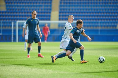 KHARKIV, UKRAINE - 19 Nisan 2021: Ukrayna Profesyonel Lig FC Metal - FC Mykolaiv-2 maçı