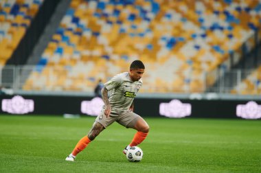 KYIV, UKRAINE - 6 Mayıs 2021: Savunma oyuncusu Dodo (2). Ukrayna Premiere Ligi FC Shakhtar Donetsk-Minaj futbol karşılaşması