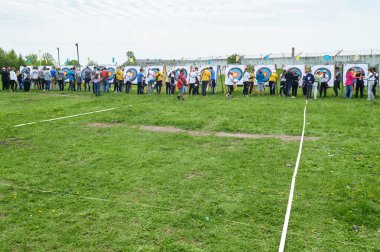 KHARKIV, UKRAINE - 14 Mayıs 2021: Uluslararası Kharkiv Belediye Başkanı Okçuluk Yarışmaları Kupası.