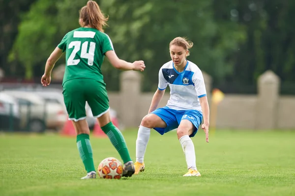 Kharkiv Ukraine Mei 2021 Vrouwenvoetbalwedstrijd Zhilstroi Karpaty Publieke Evenementen Zijn — Stockfoto