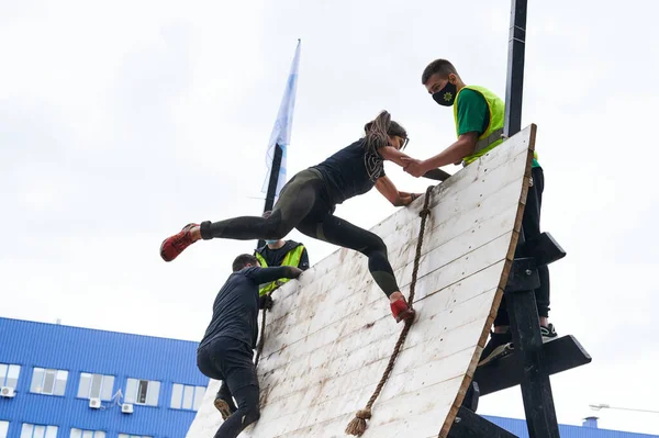 Kharkiv, Ukrayna - 5 Haziran 2021: Geleneksel Ulusun Spor Yarışları.