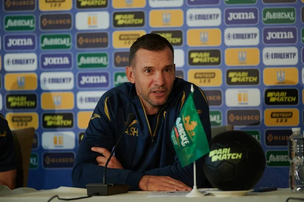Kharkiv, Ukrayna - 6 Haziran 2021: Ukrayna milli takımının genel müdürü Andriy Shevchenko