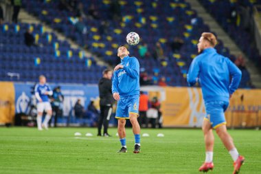 KYIV, UKRAINE - 28 Mart 2021: Taras Stepanenko (6). Ukrayna Kıbrıs 'a karşı futbol maçı 