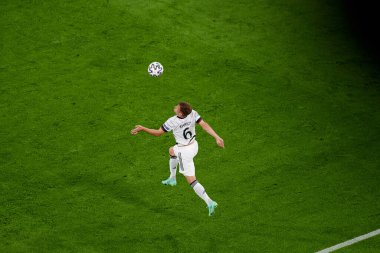 MUNICH, Almanya - 15 Haziran 2021: Joshua Kimmich (6) EURO 2020. Fransa Almanya 'ya karşı futbol maçı