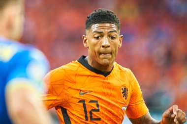 AMSTERDAM, NETHERLANDS - 13 Haziran 2021: Patrick van Aanholt (12). EURO 2020. Ukrayna, Hollanda 'ya karşı.