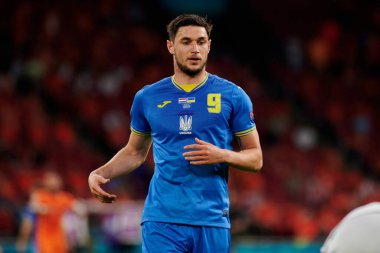 AMSTERDAM, NETHERLANDS - 13 Haziran 2021: Roman Yaremchuk (9). EURO 2020. Ukrayna, Hollanda 'ya karşı.