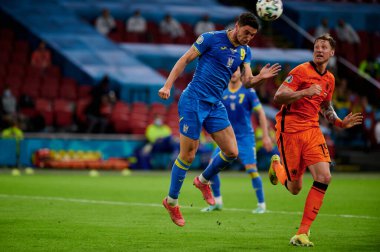 AMSTERDAM, NETHERLANDS - 13 Haziran 2021: Roman Yaremchuk (9) EURO 2020. Ukrayna, Hollanda 'ya karşı.