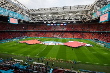 AMSTERDAM, NETHERLANDS - 17 Haziran 2021: Johan Cruijff Arena (Amsterdam Arena). EURO 2020. Avusturya-Hollanda futbol karşılaşması