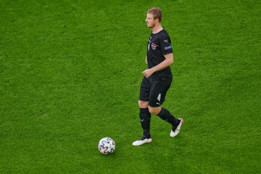 AMSTERDAM, NETHERLANDS - 17 Haziran 2021: Martin Hinteregger (4) EURO 2020. Hollanda ile Avusturya arasındaki futbol maçı