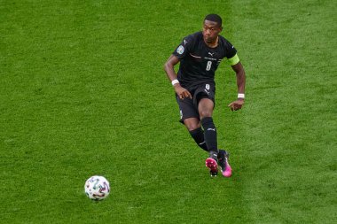 AMSTERDAM, NETHERLANDS - 17 Haziran 2021: David Alaba (8). EURO 2020. Hollanda ile Avusturya arasındaki futbol maçı