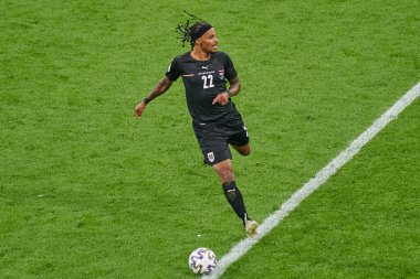 AMSTERDAM, NETHERLANDS - 17 Haziran 2021: Valentino Lazaro (22) EURO 2020. Hollanda ile Avusturya arasındaki futbol maçı