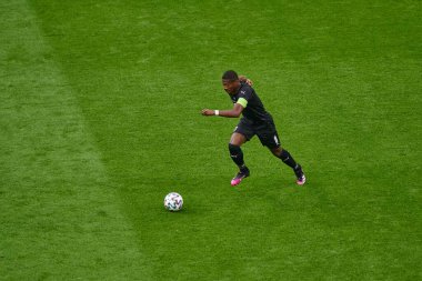 AMSTERDAM, NETHERLANDS - 17 Haziran 2021: David Alaba (8). EURO 2020. Hollanda ile Avusturya arasındaki futbol maçı