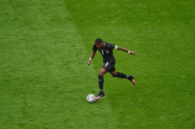 AMSTERDAM, NETHERLANDS - 17 Haziran 2021: David Alaba (8). EURO 2020. Hollanda ile Avusturya arasındaki futbol maçı