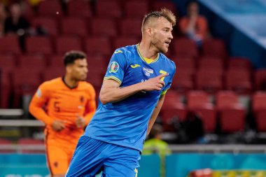 AMSTERDAM, NETHERLANDS - 13 Haziran 2021: Andriy Yarmolenko (7), EURO 2020. Ukrayna, Hollanda 'ya karşı.