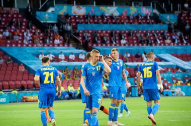 AMSTERDAM, NETHERLANDS - 13 Haziran 2021: Ukrayna Milli Takımı oyuncuları. EURO 2020. Ukrayna, Hollanda 'ya karşı.