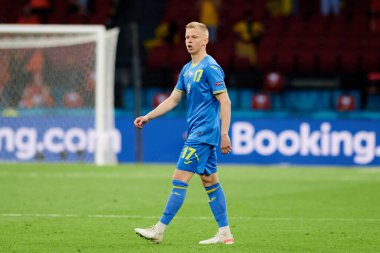 AMSTERDAM, NETHERLANDS - 13 Haziran 2021: Oleksandr Zinchenko (17) EURO 2020. Ukrayna, Hollanda 'ya karşı.
