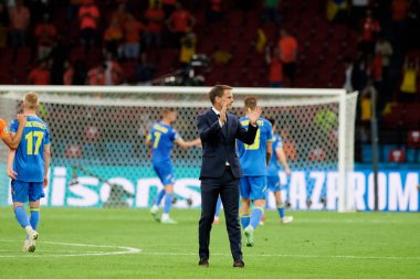 AMSTERDAM, NETHERLANDS - 13 Haziran 2021: EURO 2020 boyunca Frank de Boer. Ukrayna, Hollanda 'ya karşı.