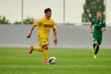 KHARKIV, UKRAINE - 6 Temmuz 2021: Sezon öncesi futbol maçı FC Metallist - FC Kvadro