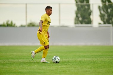 KHARKIV, UKRAINE - 6 Temmuz 2021: Sezon öncesi futbol maçı FC Metalisti - FC Kvadro