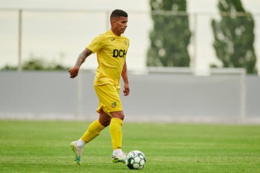 KHARKIV, UKRAINE - 6 Temmuz 2021: Sezon öncesi futbol maçı FC Metalisti - FC Kvadro