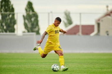 KHARKIV, UKRAINE - 6 Temmuz 2021: Sezon öncesi futbol maçı FC Metalisti - FC Kvadro