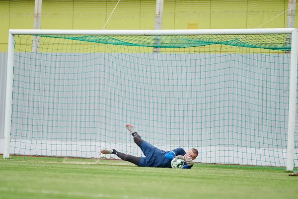 KHARKIV, UKRAINE - 6 Temmuz 2021: Sezon öncesi futbol maçı FC Metallist - FC Kvadro